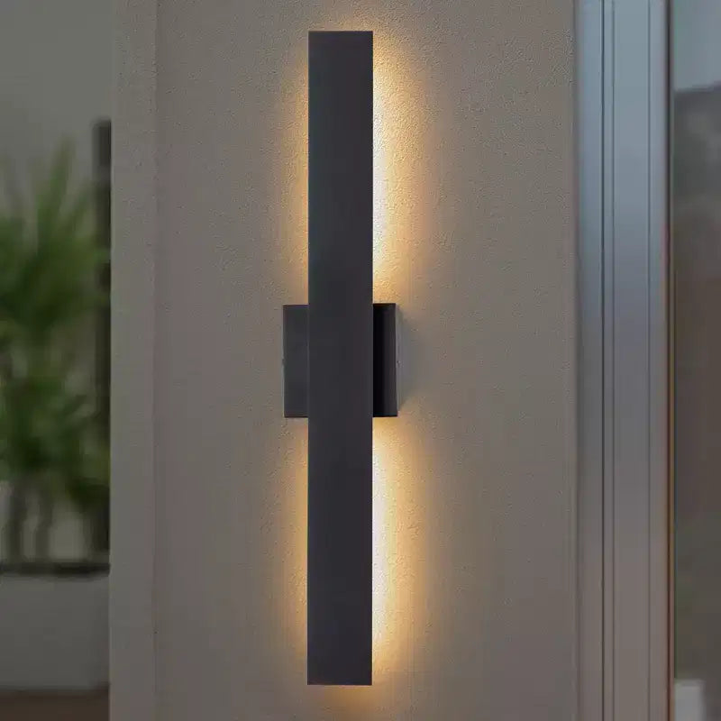Applique murale extérieure LED à intensité variable noire avec verre dépoli