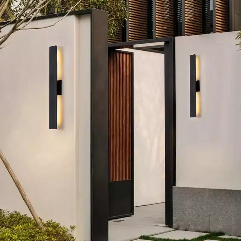 Applique murale extérieure LED à intensité variable noire avec verre dépoli